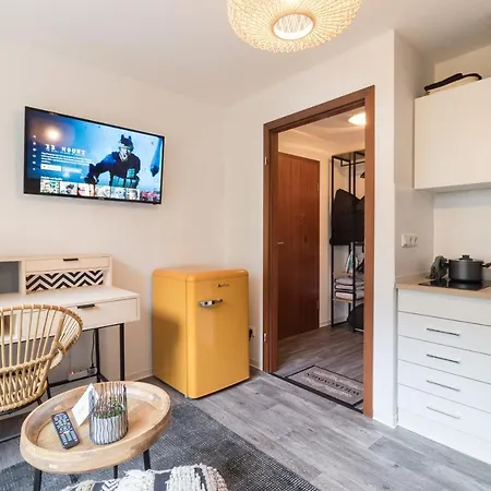 דירה Perfektes Homeoffice Mit Wlan Gratis & Kuche Nahe Klinikum *